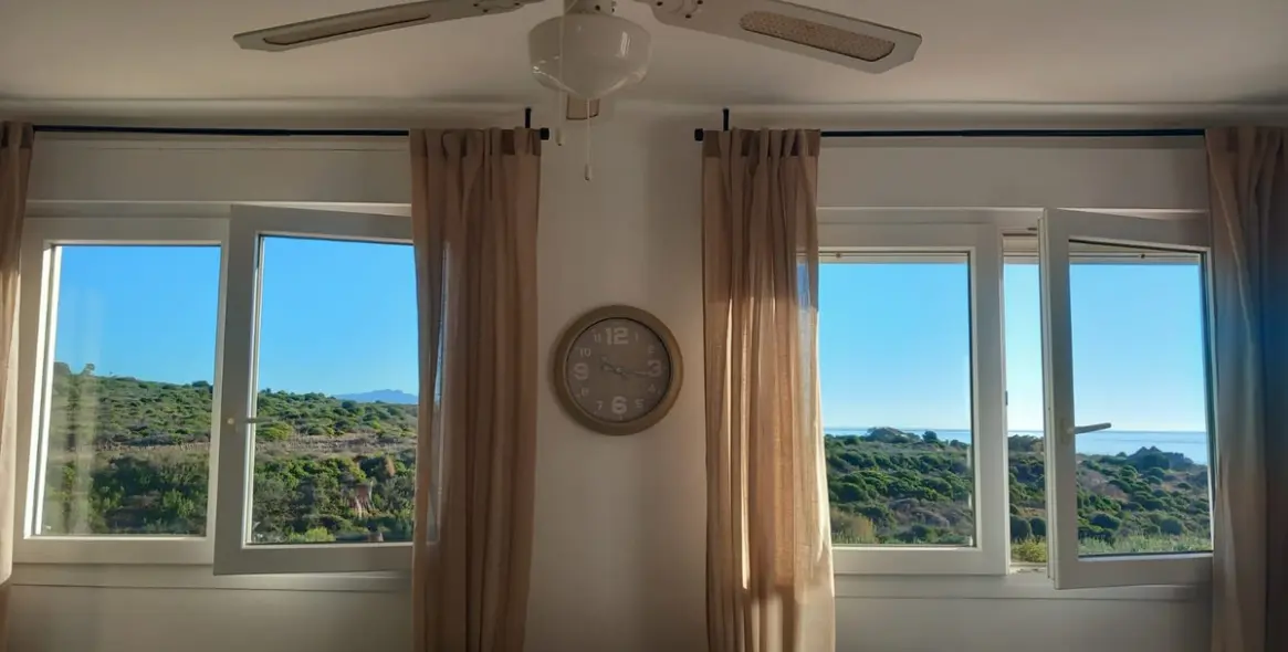 Sale of penthouse duplex in Manilva 4