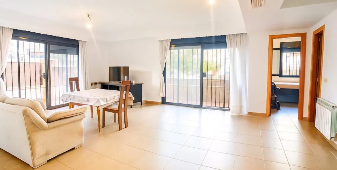 Sale of semi-detached house in Ronda 2