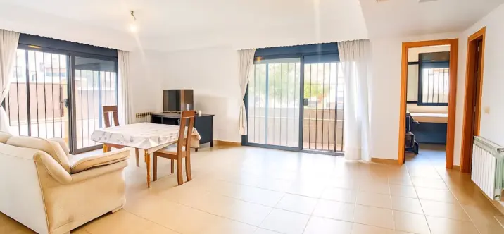 Sale of semi-detached house in Ronda 1