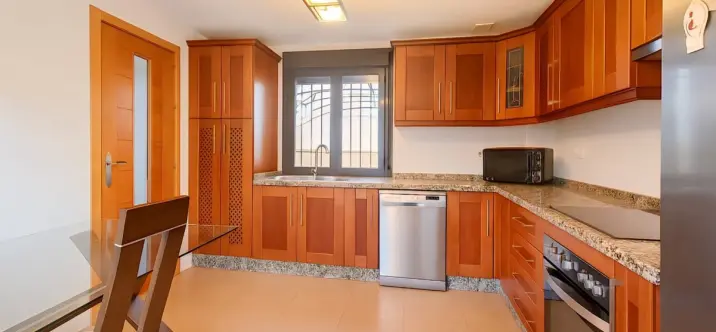 Sale of semi-detached house in Ronda 2