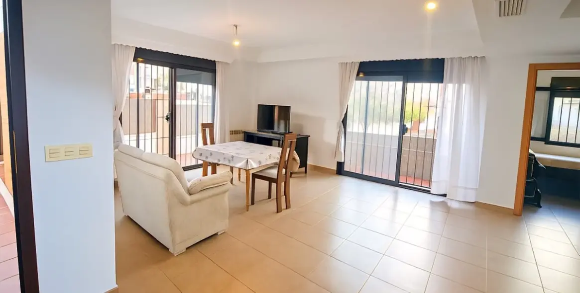 Sale of semi-detached house in Ronda 13