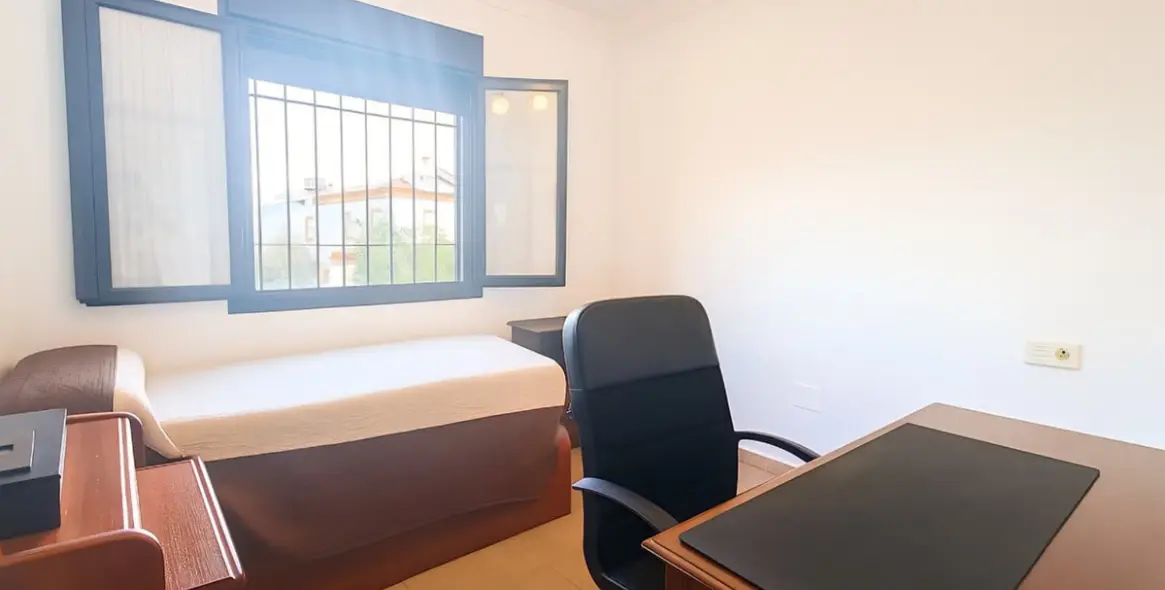 Sale of semi-detached house in Ronda 14