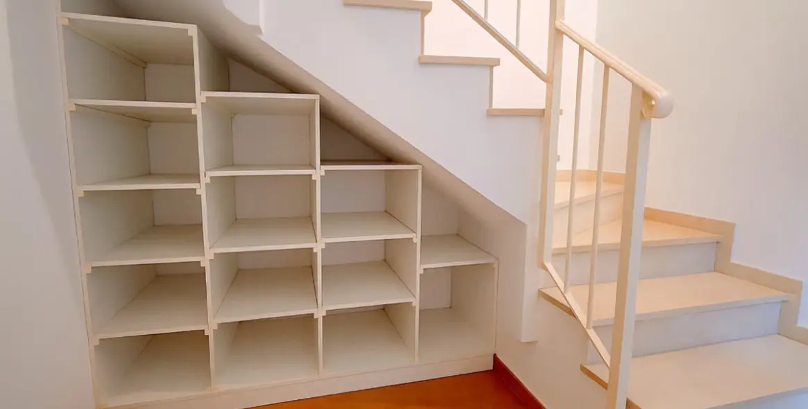 Продажа дома на две семьи в Ronda 32