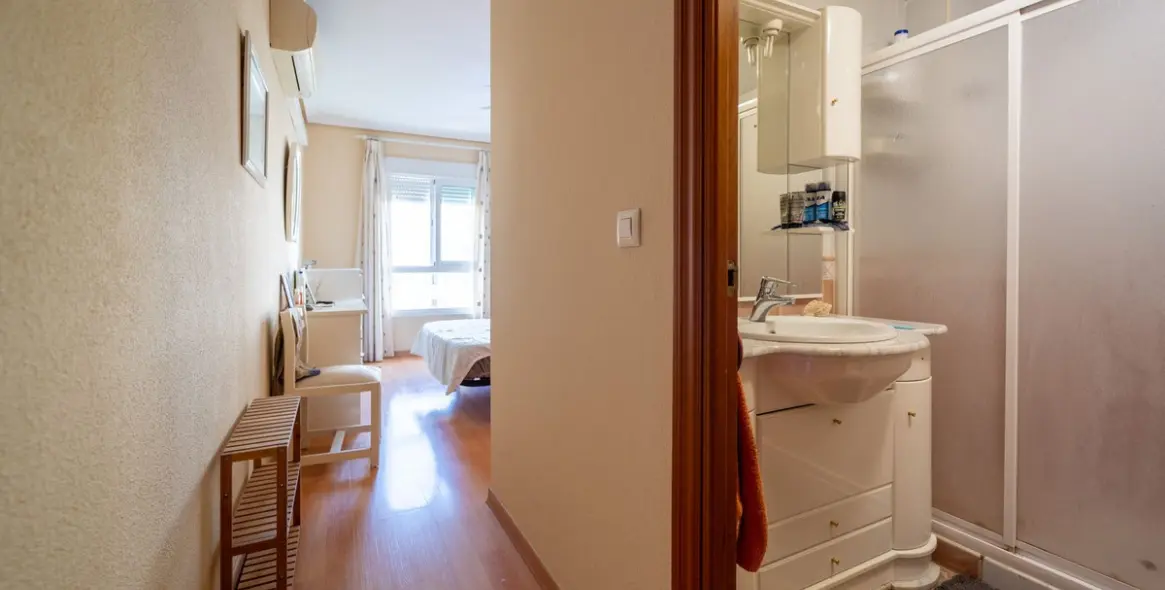 Продажа апартаментов на среднем этаже в Los Boliches 16