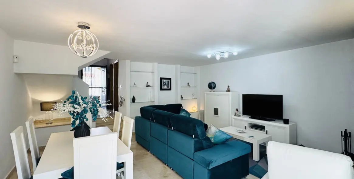 Sale of townhouse in Casares Playa 7