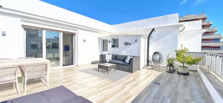Sale of penthouse in Marbella 0