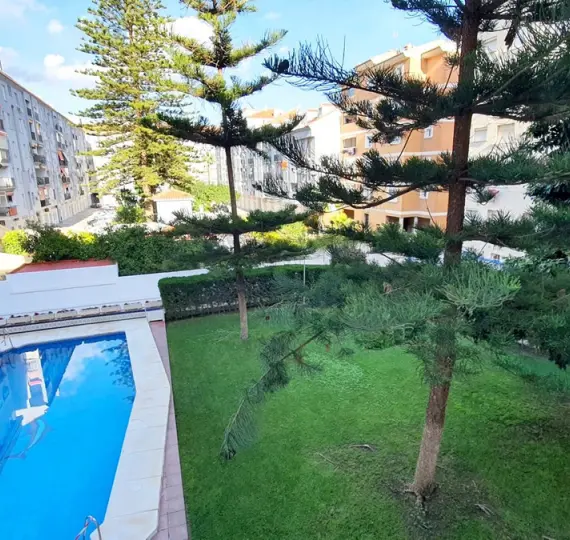 Продажа апартаментов на среднем этаже в Fuengirola