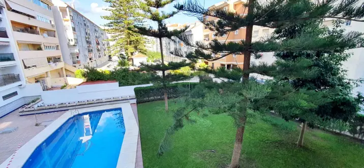 Продажа апартаментов на среднем этаже в Fuengirola 1