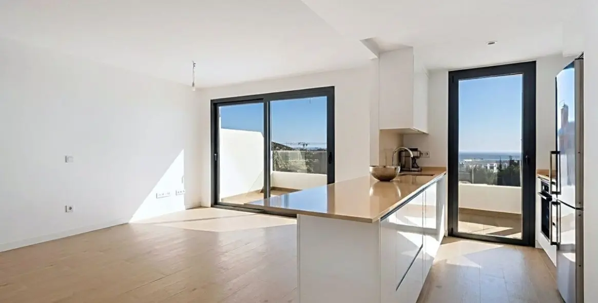 Sale of middle floor apartment in Estepona (district Estepona) 5