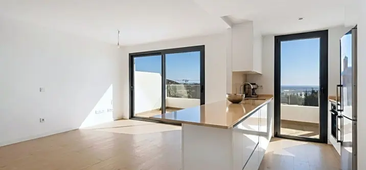 Middle floor apartment R5227939 4