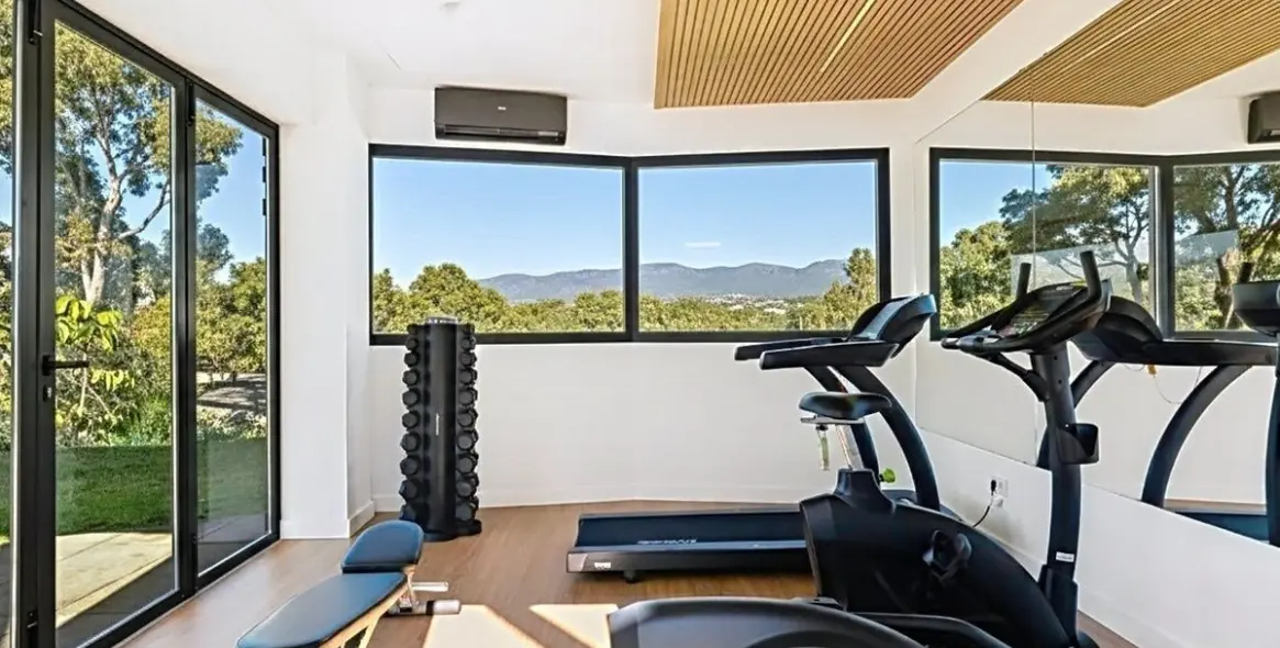 Продажа апартаментов на среднем этаже в Estepona 17