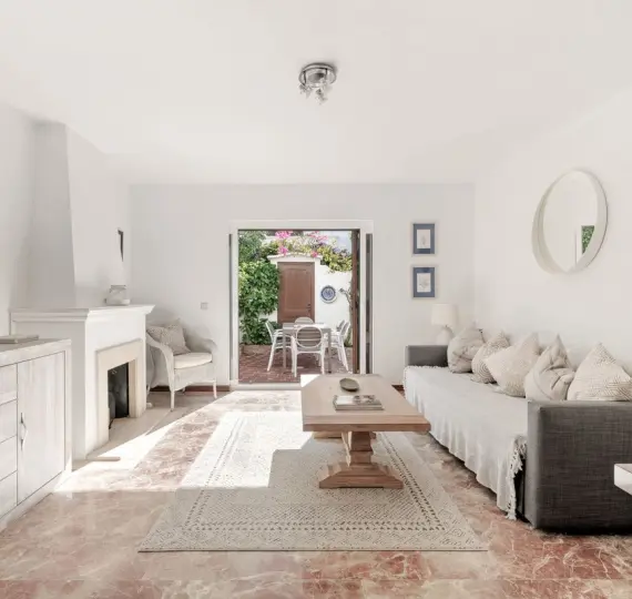 Sale of townhouse in Estepona