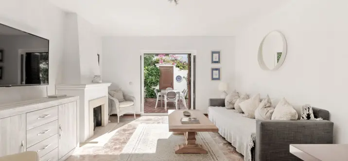 Sale of townhouse in Estepona 3