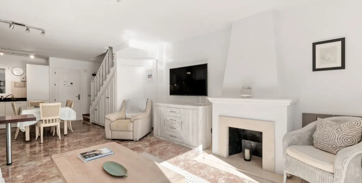 Sale of townhouse in Estepona 5