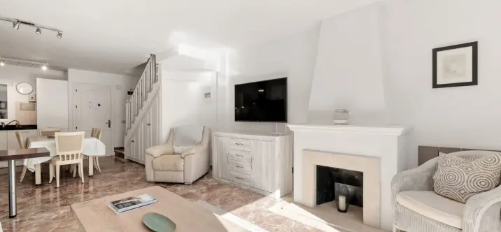 Sale of townhouse in Estepona 4