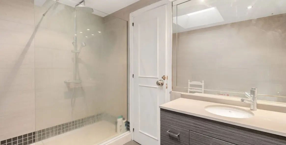 Sale of townhouse in Estepona 10