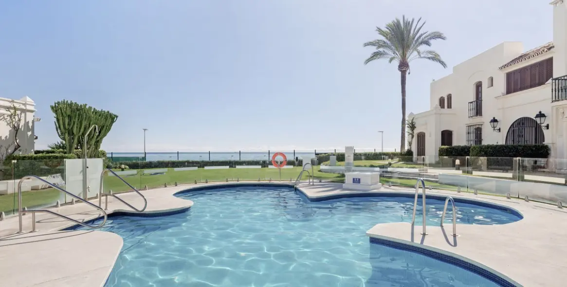 Sale of townhouse in Estepona 13