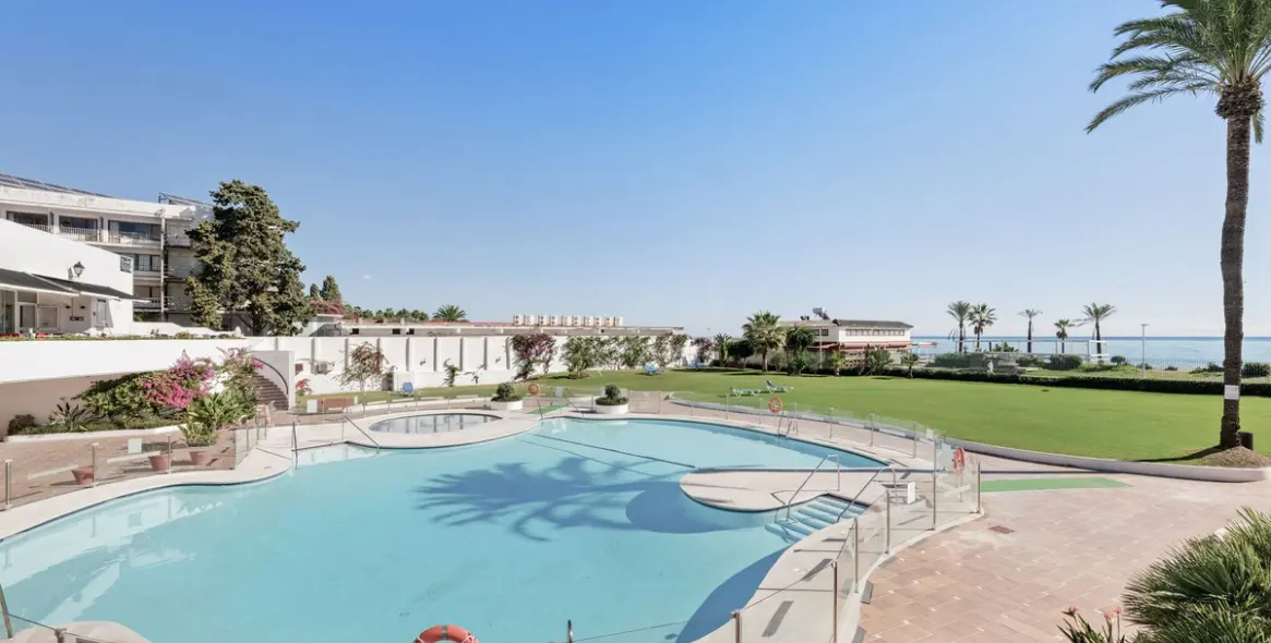 Sale of townhouse in Estepona 15