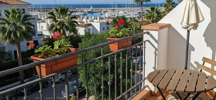 Продажа апартаментов на среднем этаже в Marbella 0