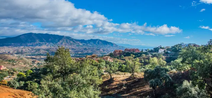 Продажа  жилого участка в La Mairena 0