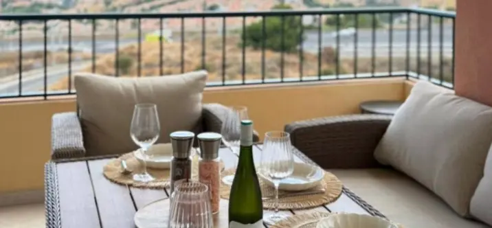 Продажа апартаментов на среднем этаже в Mijas 0