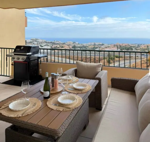 Продажа апартаментов на среднем этаже в Mijas