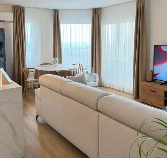 Продажа апартаментов на среднем этаже в Mijas