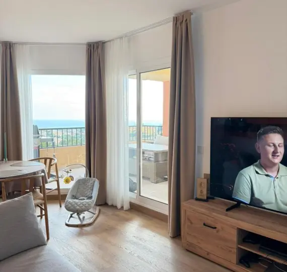 Продажа апартаментов на среднем этаже в Mijas