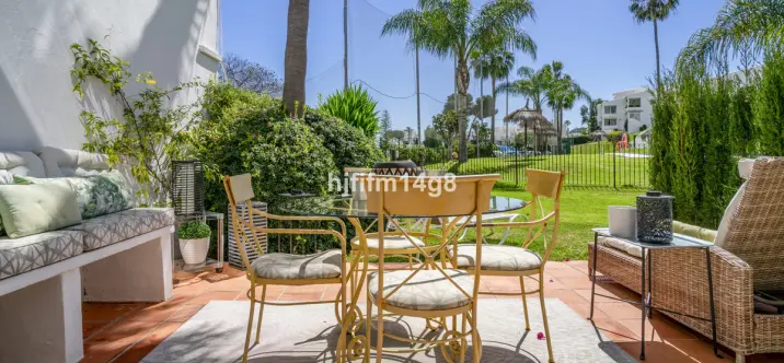 Sale of ground floor apartment in Nueva Andalucía 2