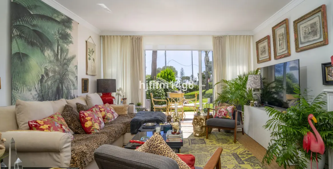Sale of ground floor apartment in Nueva Andalucía 4