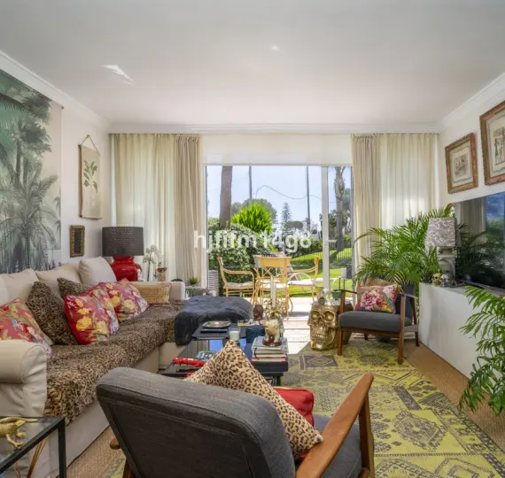 Sale of ground floor apartment in Nueva Andalucía