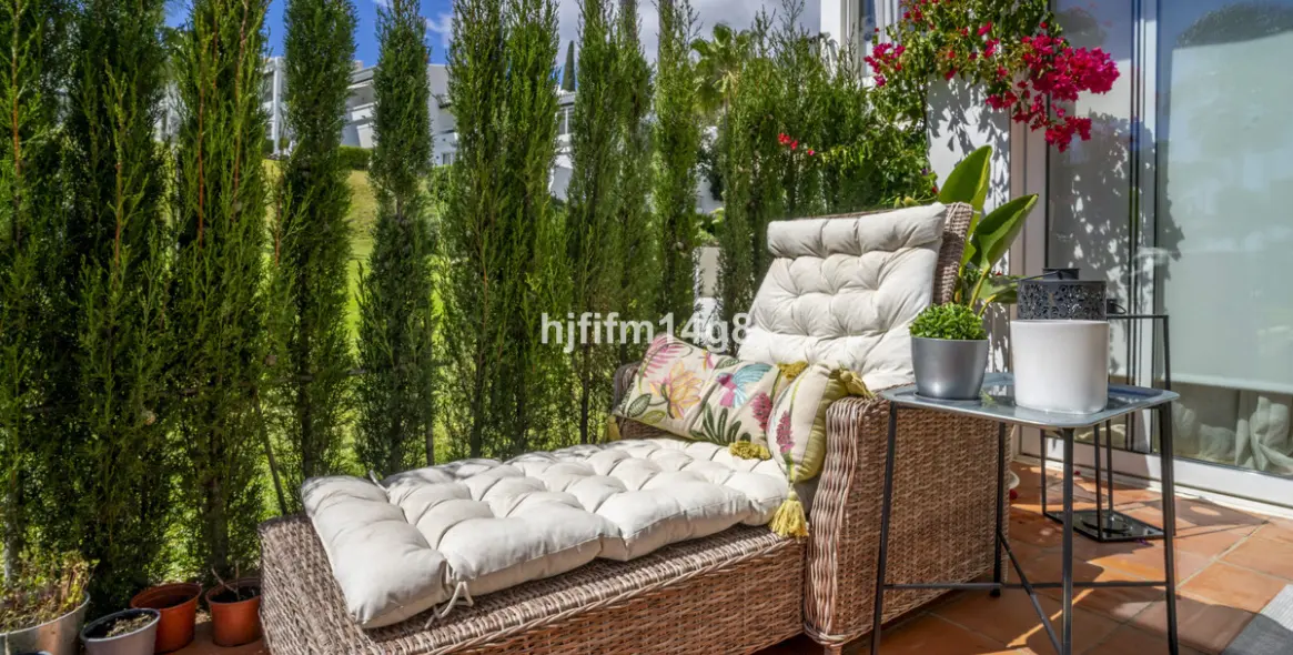 Sale of ground floor apartment in Nueva Andalucía 17