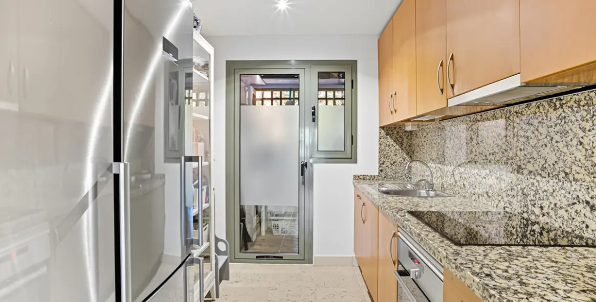 Продажа апартаментов на первом этаже в Estepona (район Estepona) 5