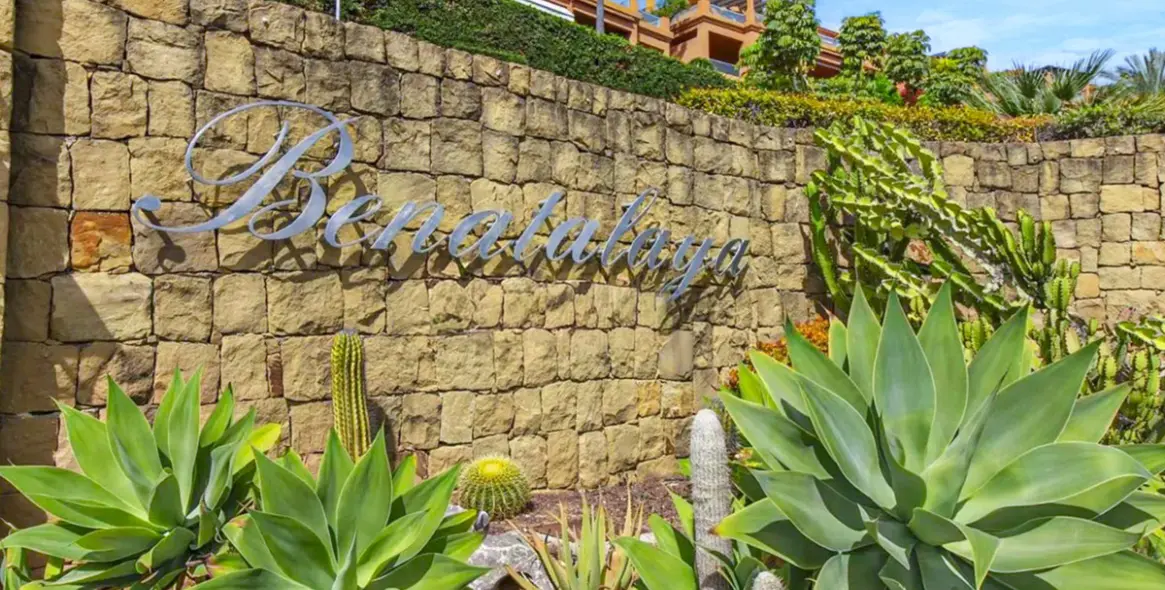 Sale of ground floor apartment in Estepona 13