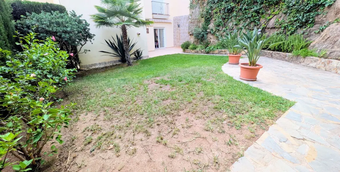 Sale of ground floor apartment in Benahavís 3