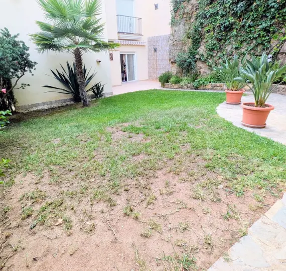 Sale of ground floor apartment in Benahavís