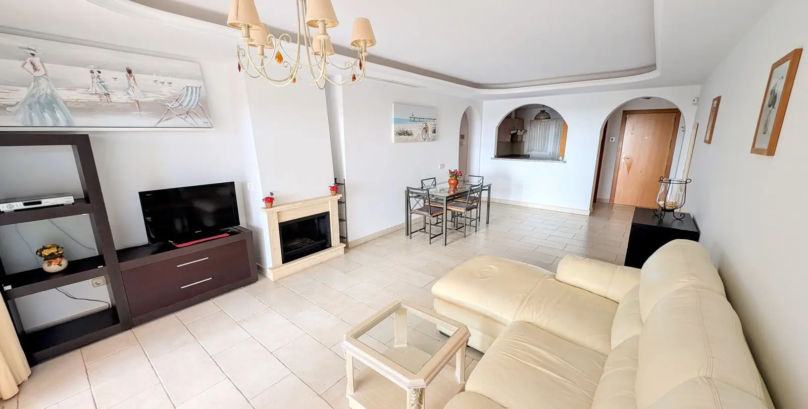 Sale of ground floor apartment in Benahavís 8