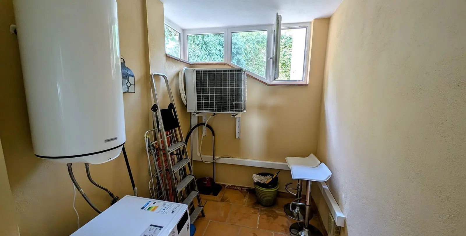 Sale of ground floor apartment in Benahavís 21