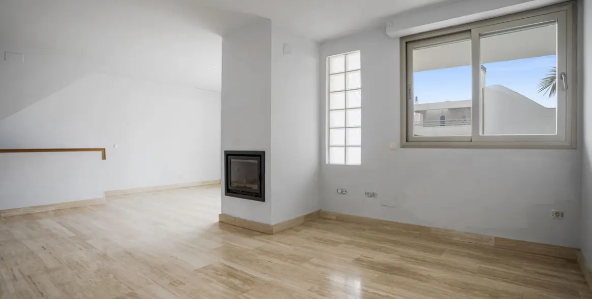 Sale of penthouse duplex in La Cala de Mijas 6