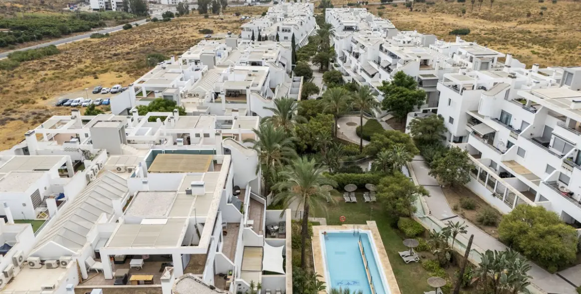 Sale of penthouse duplex in La Cala de Mijas 13