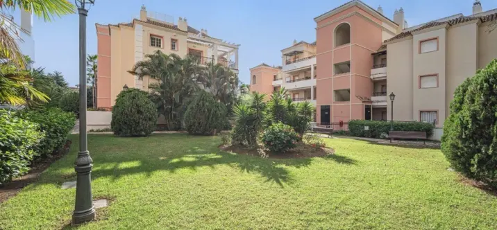 Продажа апартаментов на среднем этаже в Las Brisas 4