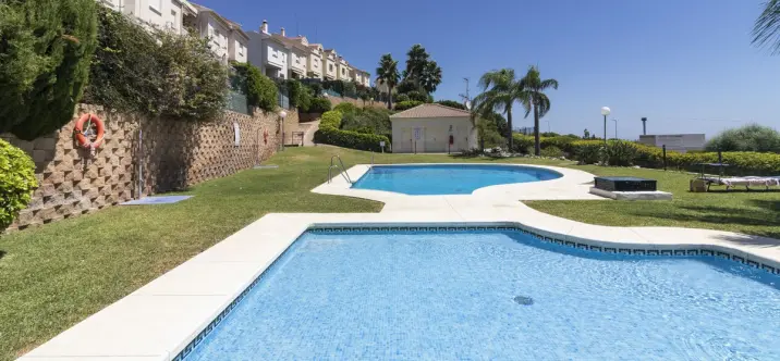 Venta de apartamento en planta media en Benalmadena 0
