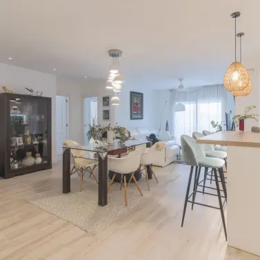 Venta de apartamento en planta media en Benalmadena