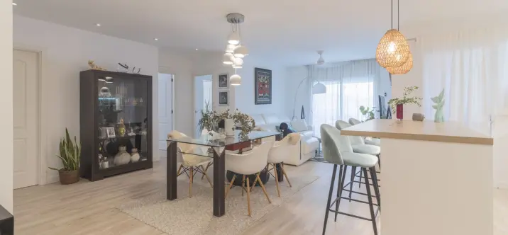 Venta de apartamento en planta media en Benalmadena 3