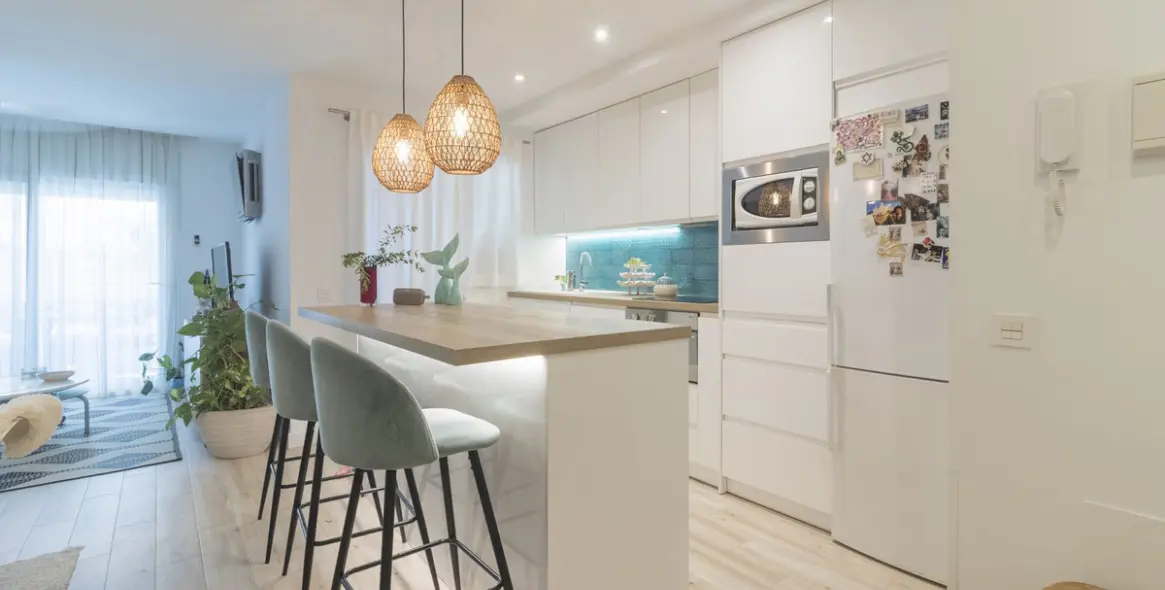 Sale of middle floor apartment in Benalmadena 5