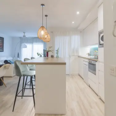 Venta de apartamento en planta media en Benalmadena