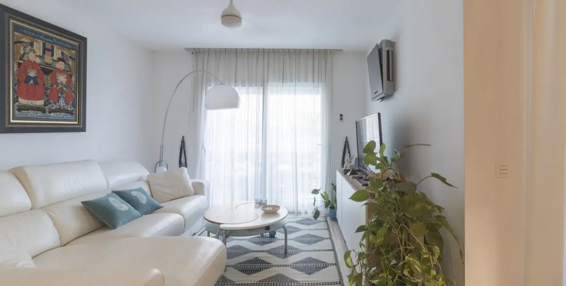 Sale of middle floor apartment in Benalmadena 10