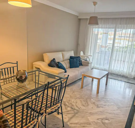 Продажа апартаментов на среднем этаже в Nueva Andalucía