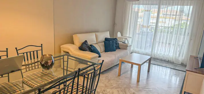 Продажа апартаментов на среднем этаже в Nueva Andalucía 2