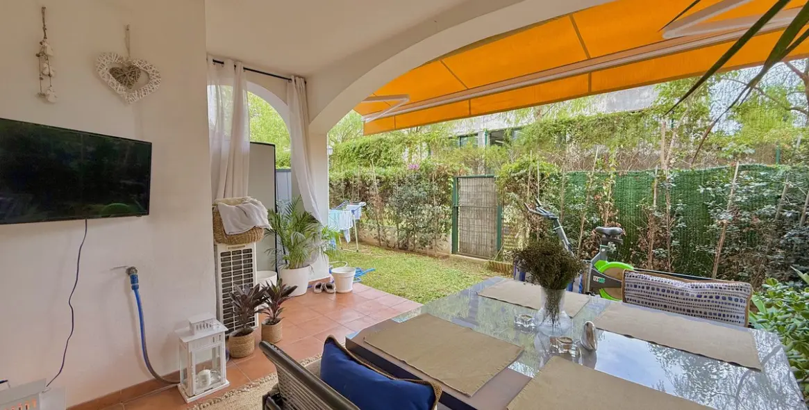 Sale of ground floor apartment in The Golden Mile 2